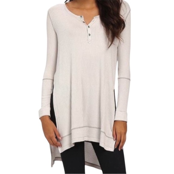 Free People Tops - EUC Free People Gwen Henley High Low Ribbed
Tunic Top Size Small